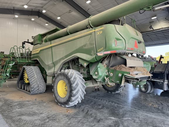 Image of John Deere X9 1000 equipment image 3