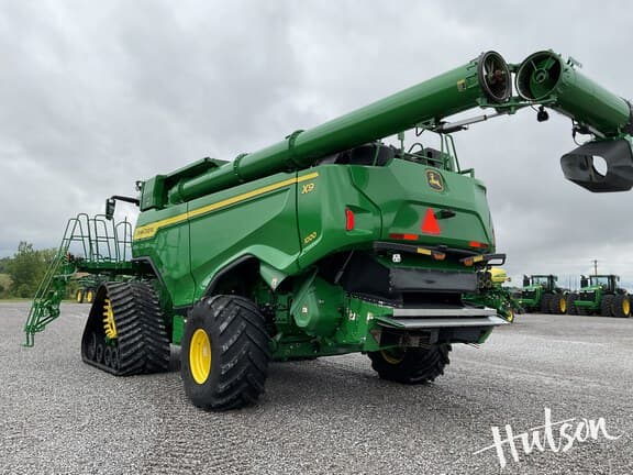 Image of John Deere X9 1000 equipment image 3
