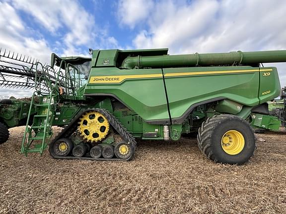 Image of John Deere X9 1000 equipment image 3