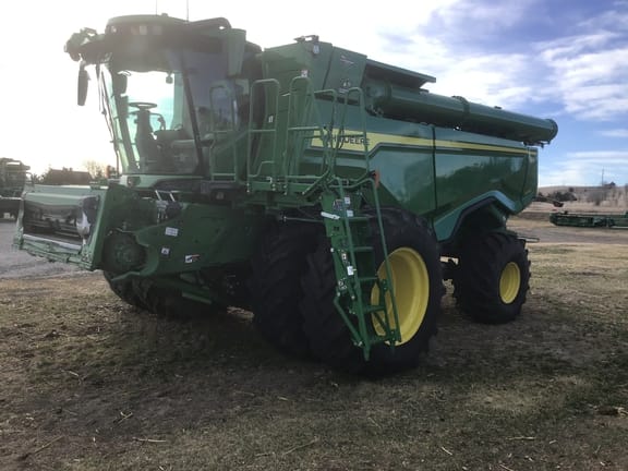 2022 John Deere X9 1000 Equipment Image0