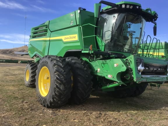 Image of John Deere X9 1000 equipment image 3