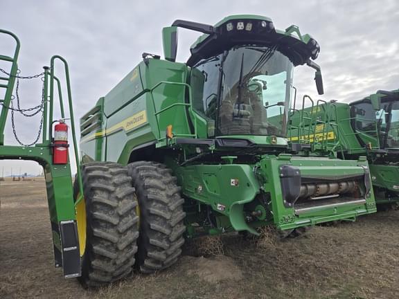 Image of John Deere X9 1100 equipment image 1