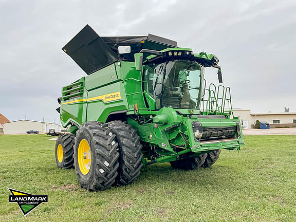 Image of John Deere X9 1100 equipment image 2