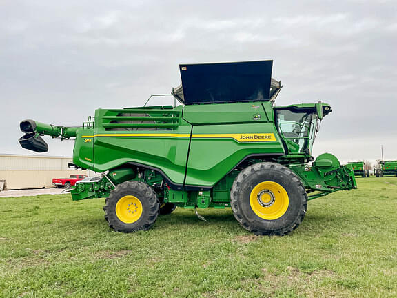 Image of John Deere X9 1100 equipment image 3