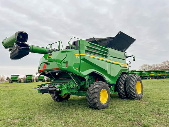 Image of John Deere X9 1100 equipment image 4