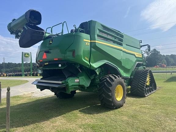 Image of John Deere X9 1100 equipment image 3