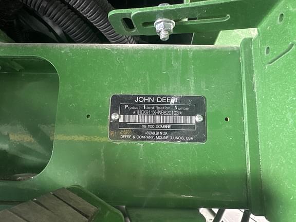Image of John Deere X9 1100 equipment image 3