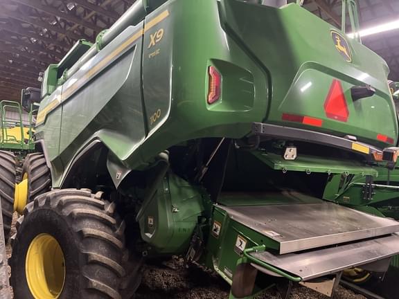 Image of John Deere X9 1100 equipment image 3