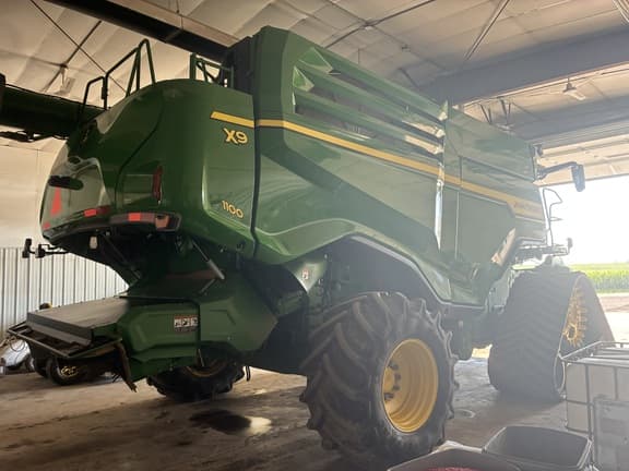 Image of John Deere X9 1100 equipment image 4