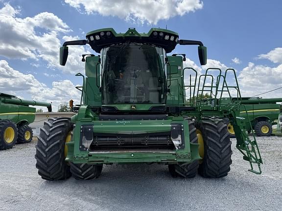 Image of John Deere X9 1100 equipment image 2