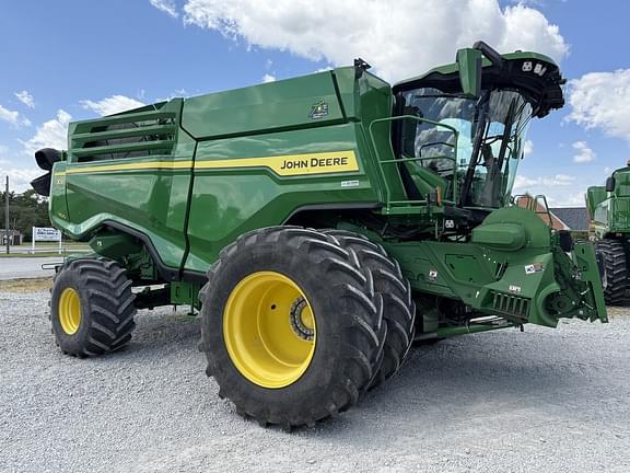 Image of John Deere X9 1100 equipment image 3