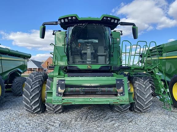 Image of John Deere X9 1100 equipment image 2