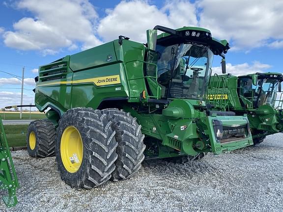 Image of John Deere X9 1100 equipment image 3