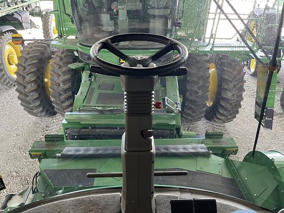 Image of John Deere X9 1100 equipment image 1