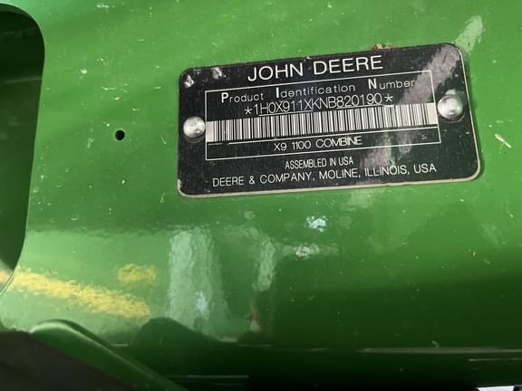 Image of John Deere X9 1100 equipment image 2