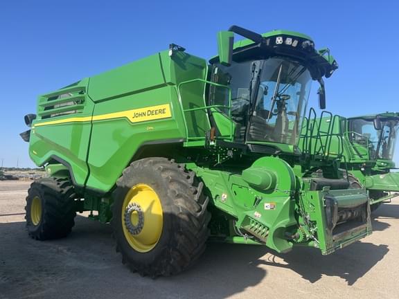 Image of John Deere X9 1100 equipment image 2