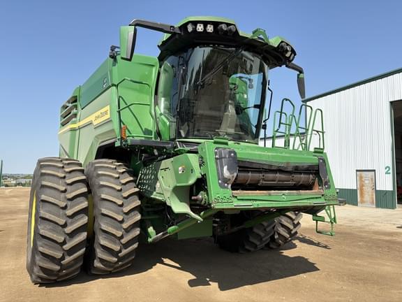 Image of John Deere X9 1100 equipment image 1