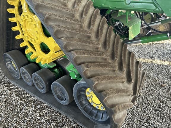 Image of John Deere X9 1100 equipment image 2