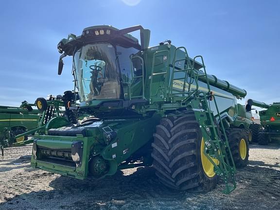 Image of John Deere X9 1100 equipment image 4