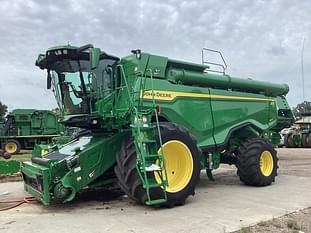 2022 John Deere X9 1100 Equipment Image0