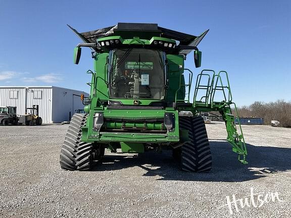 Image of John Deere X9 1100 equipment image 2