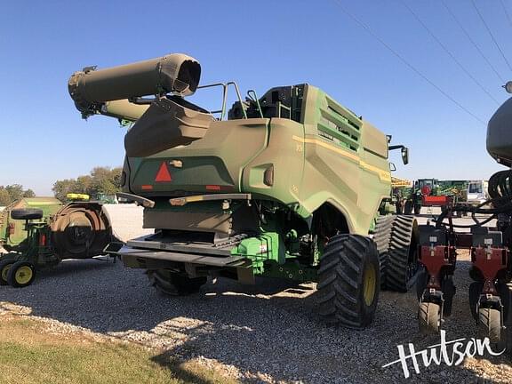 Image of John Deere X9 1100 equipment image 3