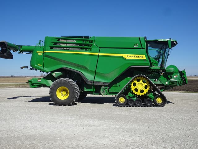 Image of John Deere X9 1100 equipment image 3