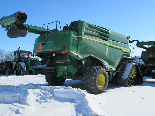 Image of John Deere X9 1100 equipment image 2