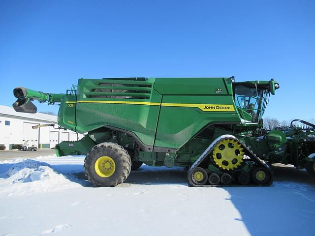 Image of John Deere X9 1100 equipment image 1