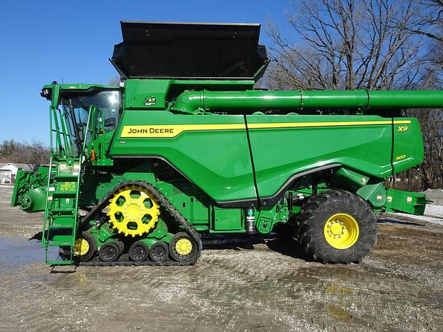 Image of John Deere X9 1100 equipment image 2