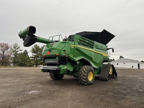 Image of John Deere X9 1100 equipment image 3