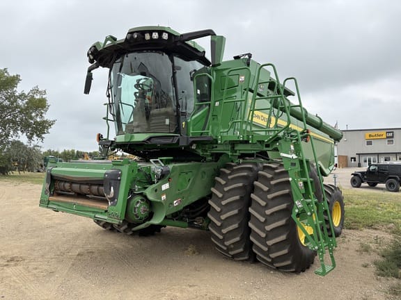 2022 John Deere X9 1100 Equipment Image0