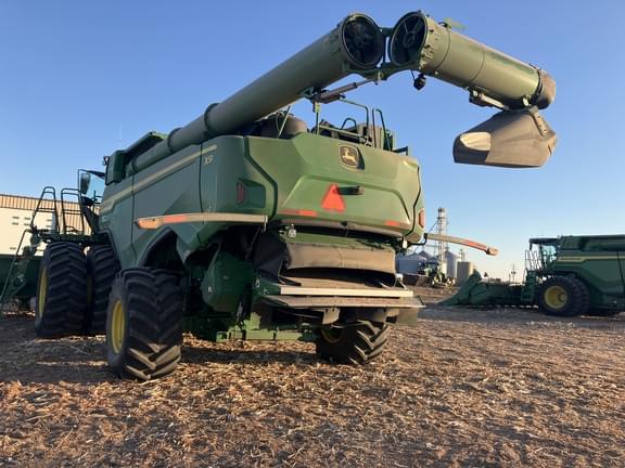 Image of John Deere X9 1100 Image 1