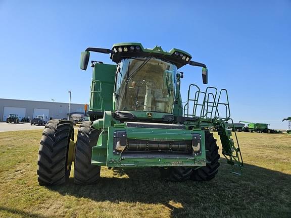 Image of John Deere X9 1100 equipment image 3