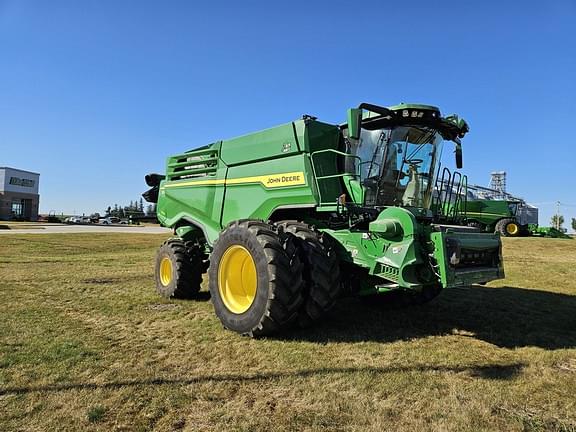 Image of John Deere X9 1100 equipment image 1