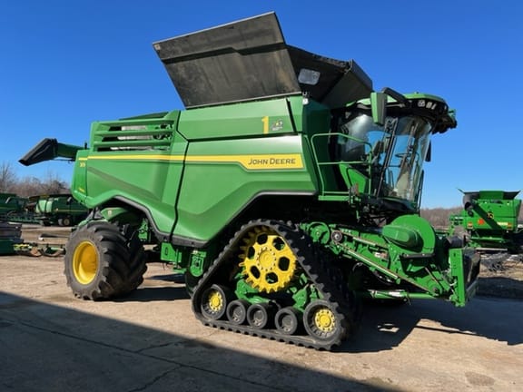 2022 John Deere X9 1100 Equipment Image0