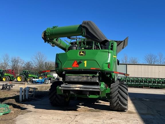 Image of John Deere X9 1100 equipment image 3