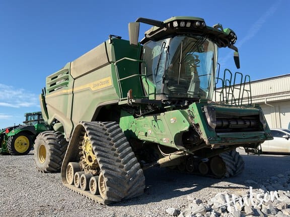 2022 John Deere X9 1100 Equipment Image0