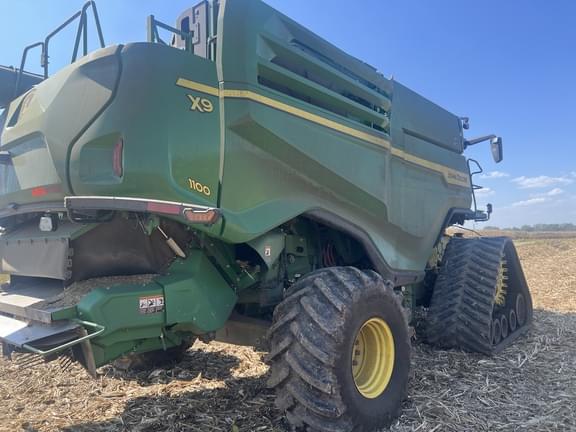 Image of John Deere X9 1100 equipment image 3