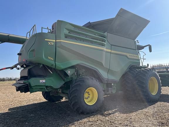 Image of John Deere X9 1100 equipment image 3