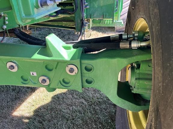 Image of John Deere X9 1100 equipment image 3