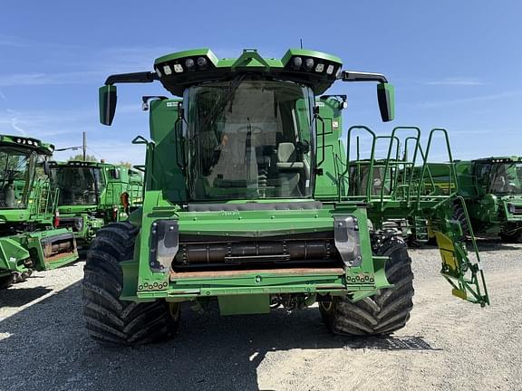 Image of John Deere X9 1100 equipment image 2