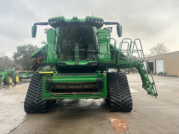 Image of John Deere X9 1100 equipment image 1