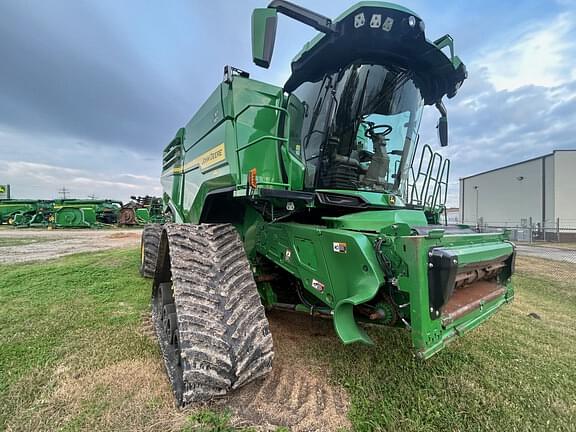 Image of John Deere X9 1100 equipment image 2