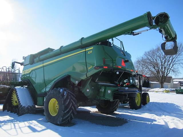 Image of John Deere X9 1100 equipment image 2