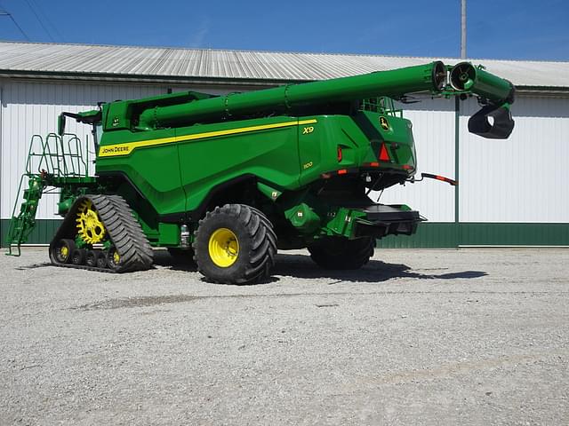 Image of John Deere X9 1100 equipment image 4