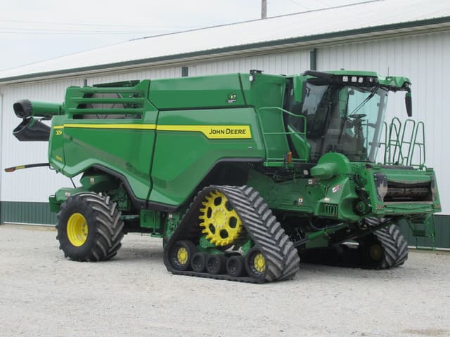 Image of John Deere X9 1100 equipment image 4