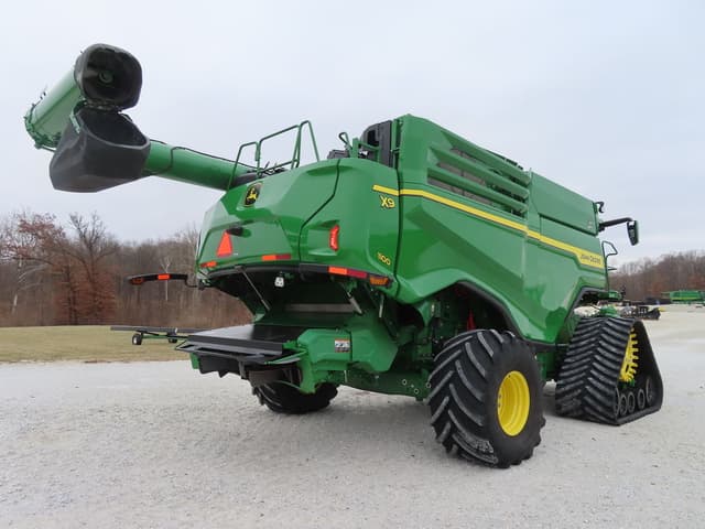 Image of John Deere X9 1100 equipment image 4