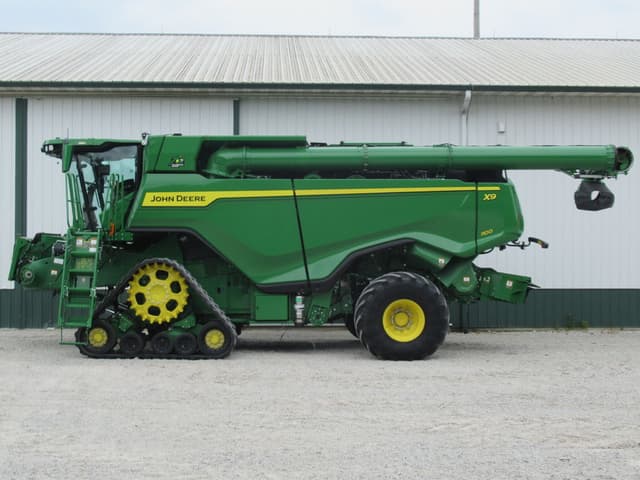 Image of John Deere X9 1100 equipment image 3