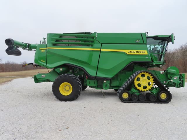 Image of John Deere X9 1100 equipment image 3